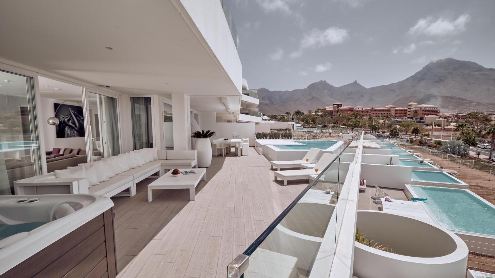 โรงแรมเบาบับ สวีท Costa Adeje  ภายนอก รูปภาพ